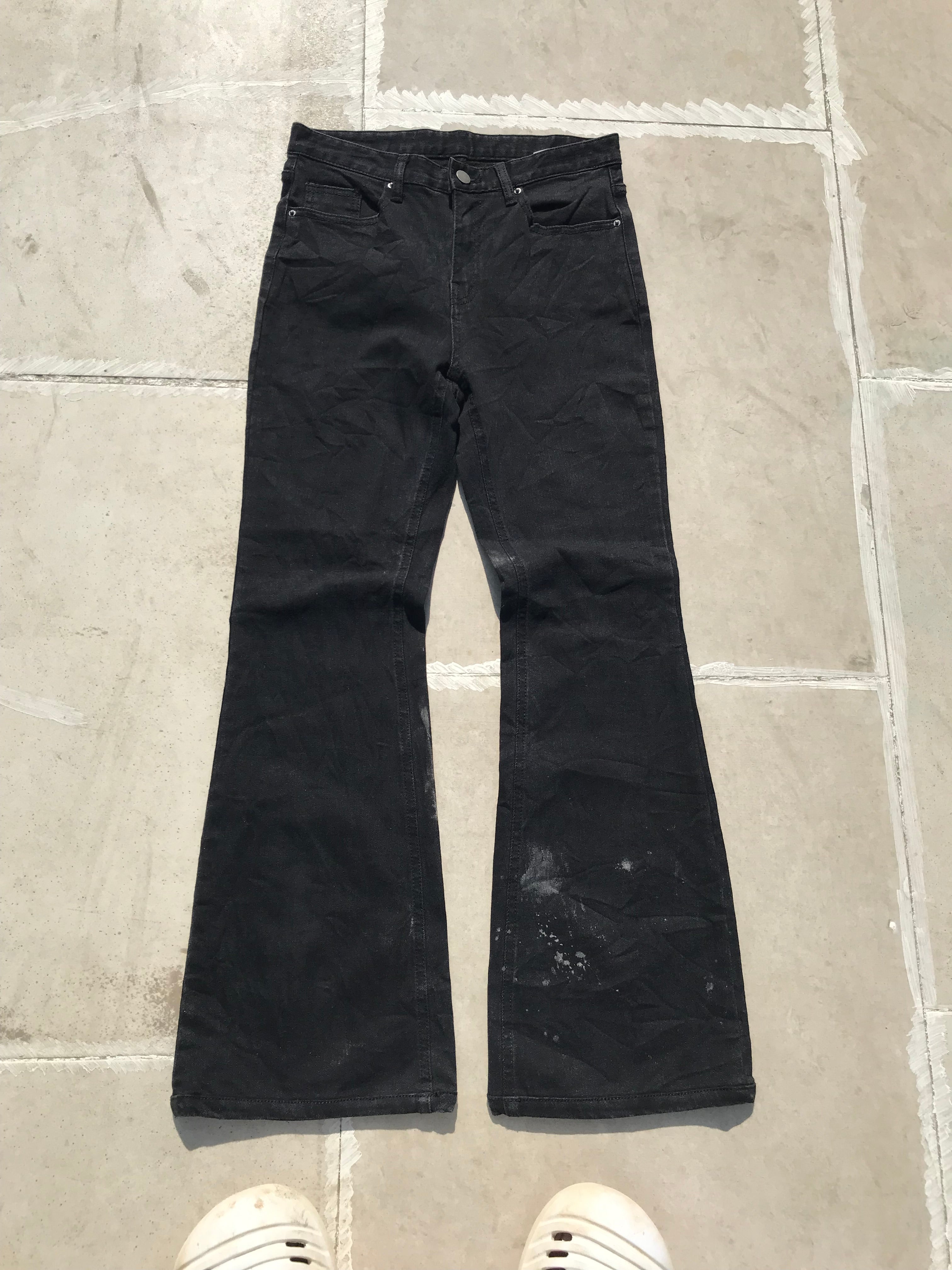 BLACK BOOTCUT JEANS
