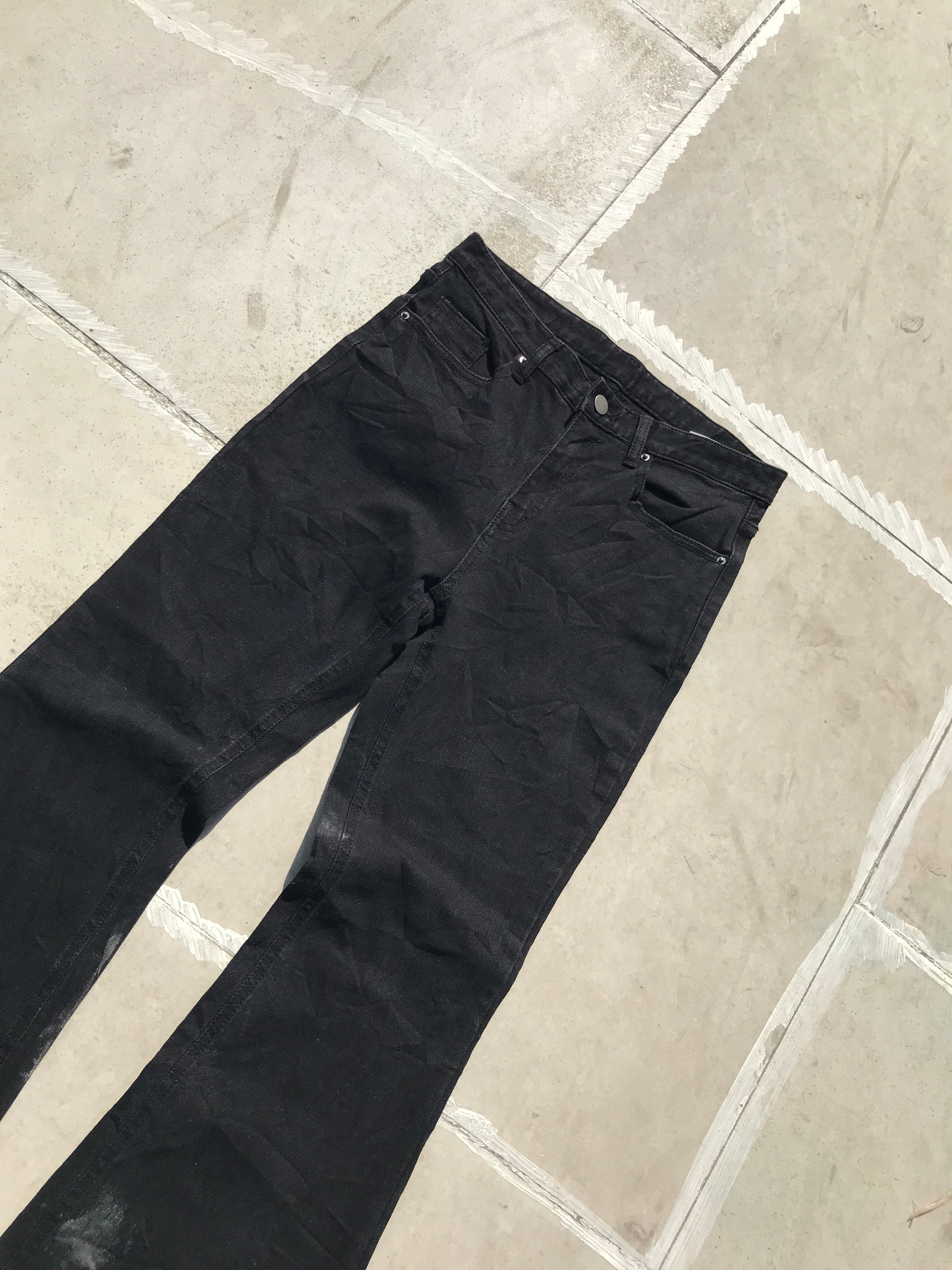 BLACK BOOTCUT JEANS